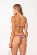 Load image into Gallery viewer, Model Back: Rio De Sol Top Top Dune Lia
