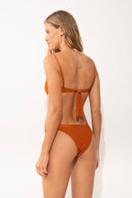 Load image into Gallery viewer, Model Back: Rio De Sol Top Top Ferrugo Juliette