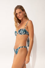 Load image into Gallery viewer, Image 04: Rio De Sol Top Top Azule Juliette