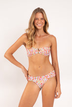 Load image into Gallery viewer, Image 06: Rio De Sol Top Top Ditsy-Sky Mavi