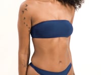 Load and play video in Gallery viewer, Video: Rio De Sol Top Top Navy Bandeau-Reto