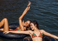 Load image into Gallery viewer, Image 06: Rio De Sol Set Set Tropics Tri-Inv Ibiza-Comfy