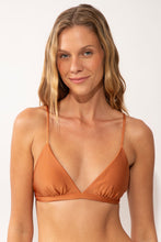 Load image into Gallery viewer, Gallery: Rio De Sol Top Top Shimmer-Nocciola Tri-Fixo-Noa
