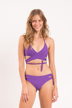Load image into Gallery viewer, Image 12: Rio De Sol Set Set Amuleto Kate Madrid
