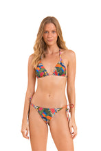 Load image into Gallery viewer, Model Front: Rio De Sol Set Set Jungle Tri-Inv Ibiza
