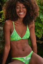 Load image into Gallery viewer, Image 06: Rio De Sol Set Set Green-Palms Tri-Fixo Leblon
