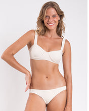Load image into Gallery viewer, Gallery: Rio De Sol Set Set Malibu-Natural Amelia Essential
